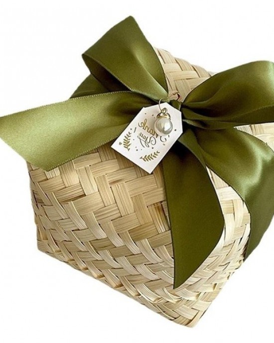Handwoven Bamboo Gift Box with Lid, Natural Square Storage Basket for Home Decor