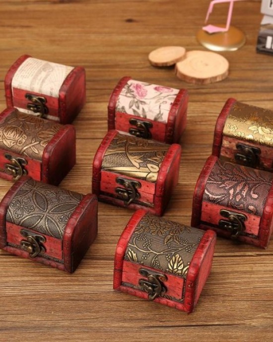 Elegant Wooden Gift Box for Candy, Jewelry, and Crafts | Decorative Storage Container