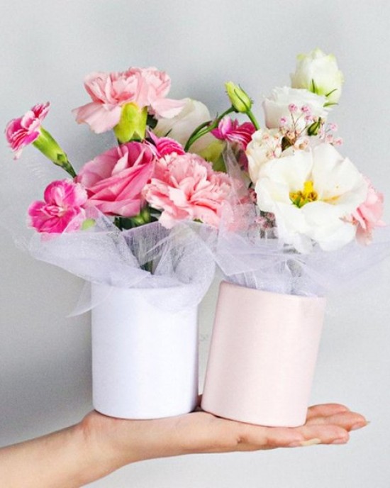 Small Cardboard Flower Packaging Box Mini Round Cylinder Paper Flowers Hug Bucket Vase